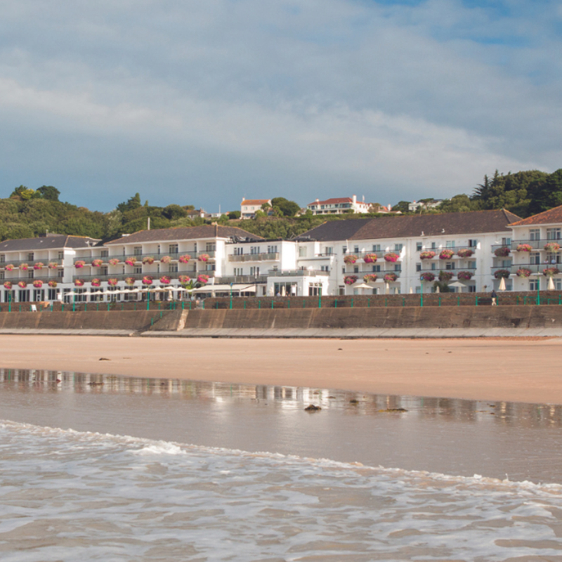L’Horizon Beach Hotel & Spa